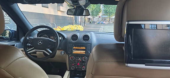 Mercedes-Benz GL450 30 of 30