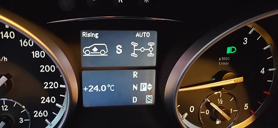 Mercedes-Benz GL450 19 of 30