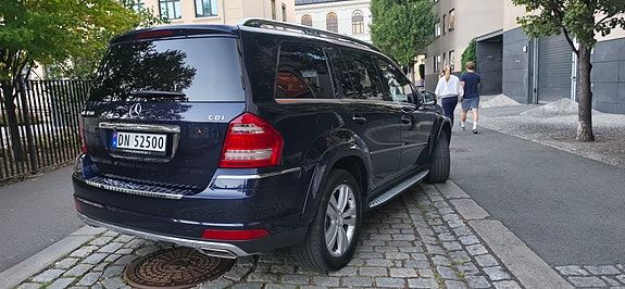 Mercedes-Benz GL450 7 of 30