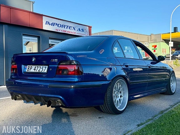 BMW M5 5 of 5