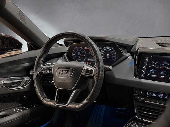 Audi e-tron GT 17 of 30