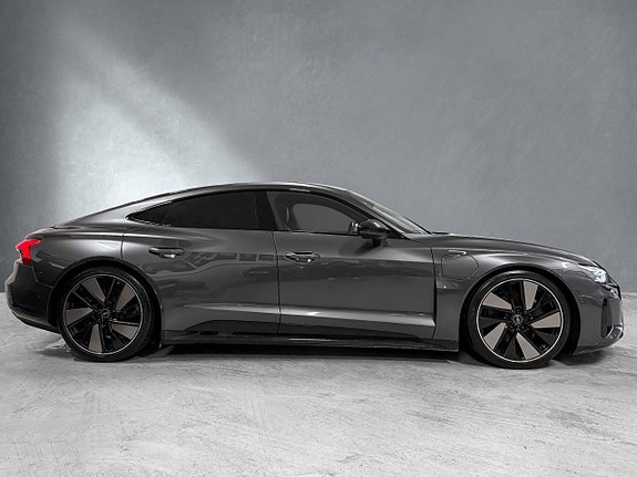 Audi e-tron GT 2 of 30