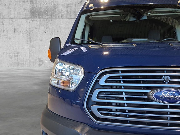 Ford Transit 4 of 5