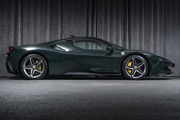 Ferrari SF90 Stradale 6 of 30
