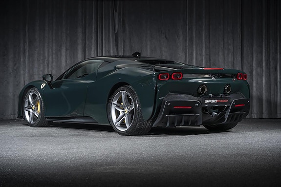 Ferrari SF90 Stradale 3 of 30
