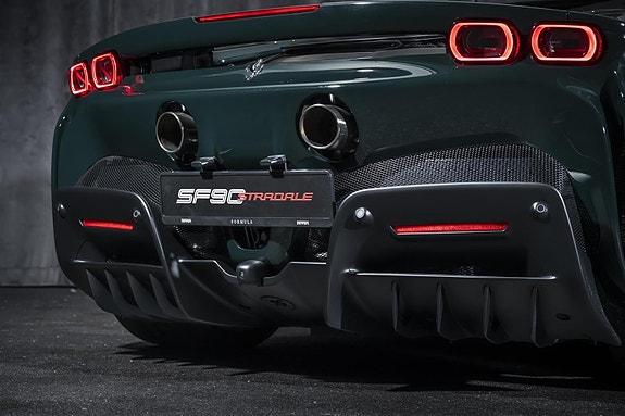 Ferrari SF90 Stradale 12 of 30