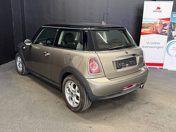 MINI Cooper 5 of 5
