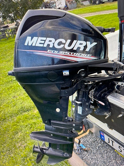 Pioner 13 fot med Mercury motor og henger 4 of 5