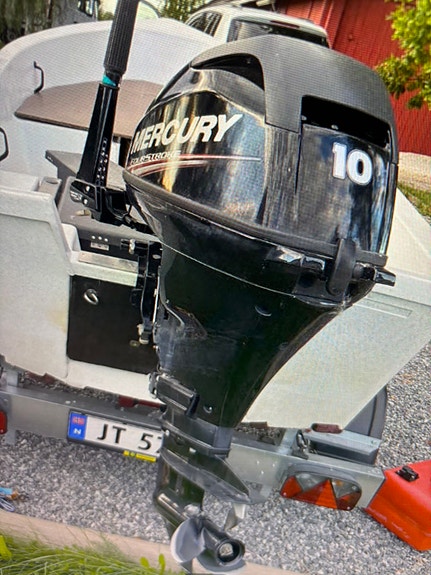 Pioner 13 fot med Mercury motor og henger 5 of 5