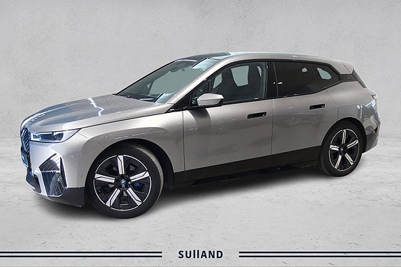 BMW iX 3 of 5