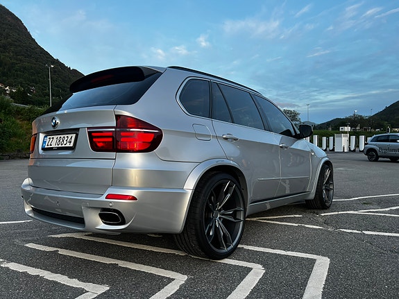 BMW X5 4 of 5