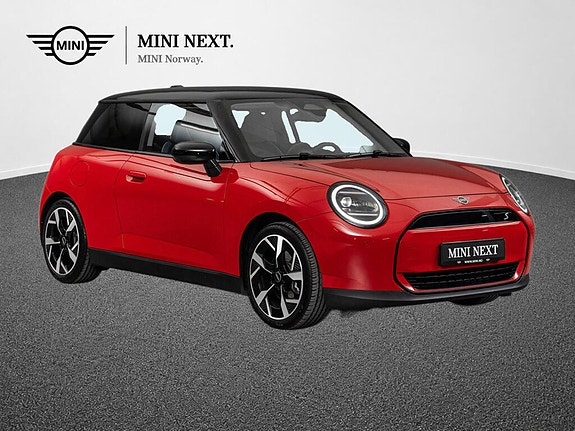 MINI Cooper SE 3 of 5