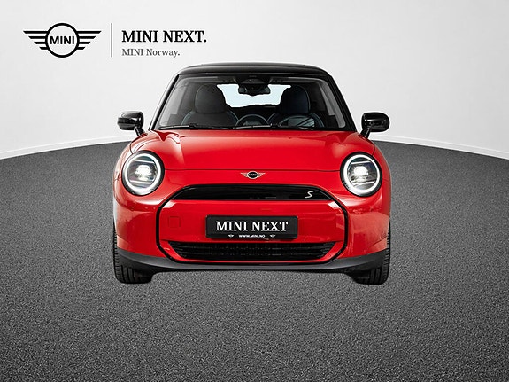 MINI Cooper SE 2 of 5