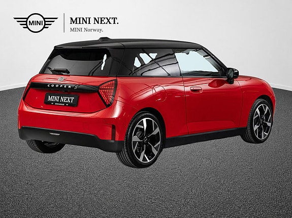 MINI Cooper SE 5 of 5