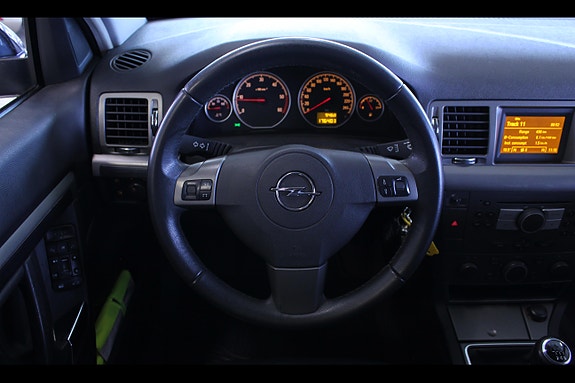 Opel Vectra 9 of 14