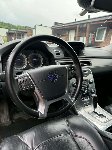 Volvo XC70 14 of 26