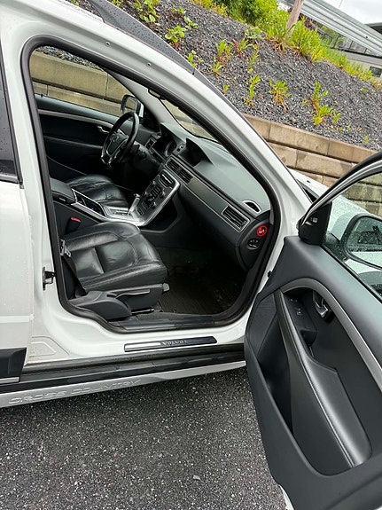 Volvo XC70 12 of 26
