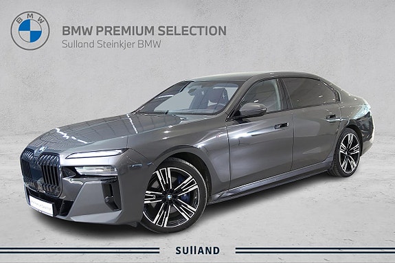 BMW i7 3 of 5