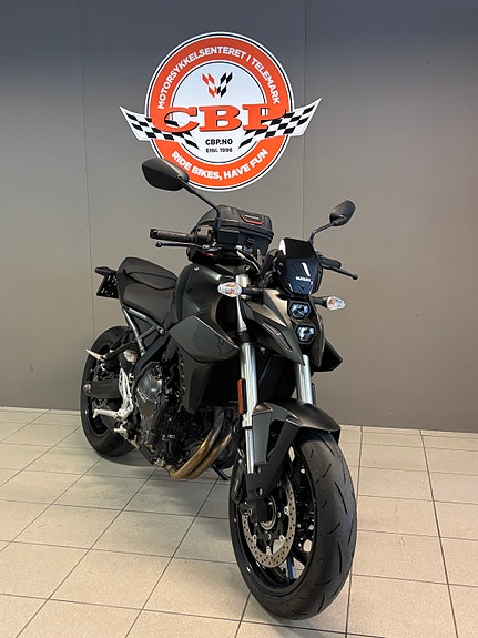 Suzuki GSX-8S 4 of 5