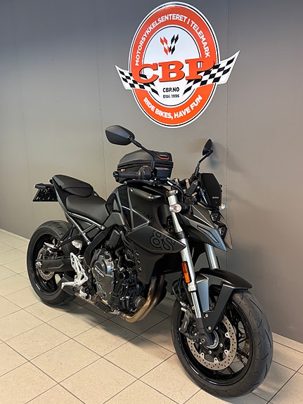Suzuki GSX-8S 3 of 5