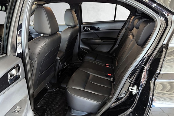 Bakseter med 2 x ISOFIX.