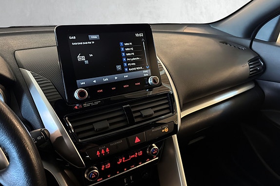 Hovedskjerskjerm med navigasjon, Apple carplay og Android auto