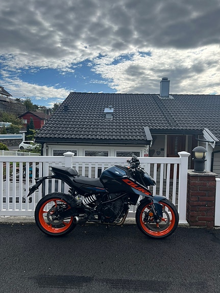 KTM 125 Duke 4 of 5