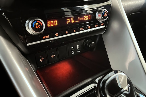 Helautomatisk klimaanlegg, USB osv...