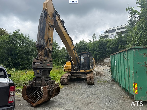 Caterpillar 326FLN gravemaskin m/oilquick, klype, pusseskuffe, dieseltank, magnet, betongknuser, tannskuffe og pigghammer 2 of 5