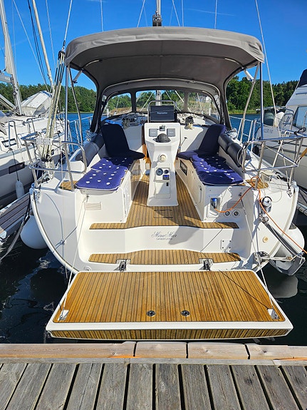 Bavaria Cruiser 36 2011 5 of 5