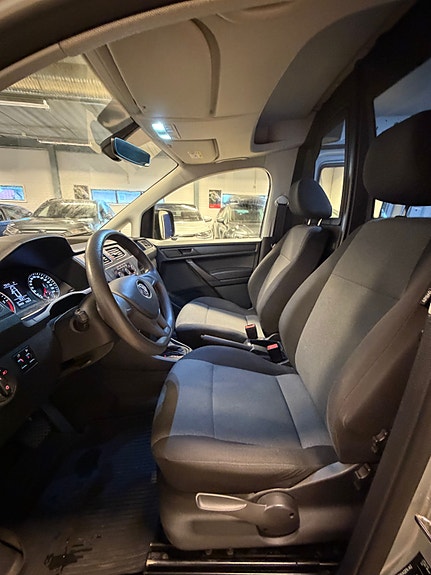 Volkswagen Caddy 13 of 24