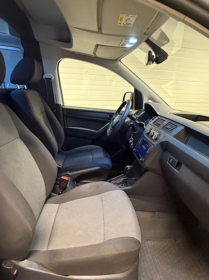 Volkswagen Caddy 15 of 24