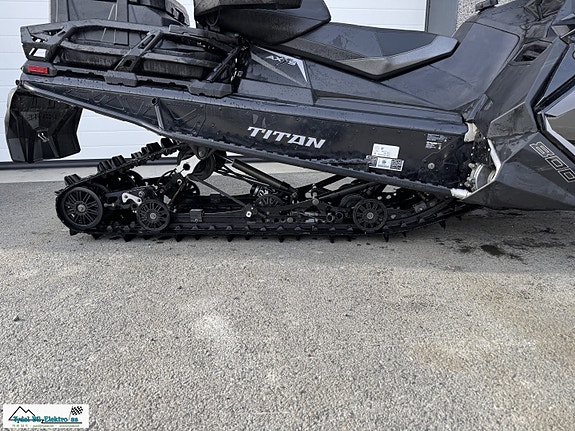 Polaris 800 Titan Adventure 5 of 5