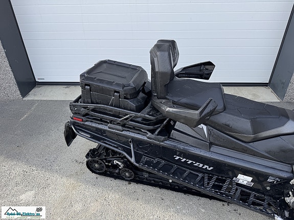 Polaris 800 Titan Adventure 4 of 5