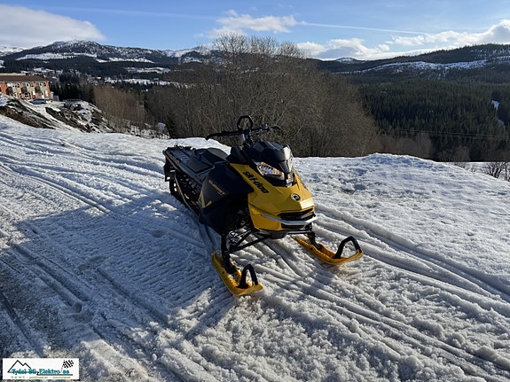 Ski-doo Summit Neo+ 2 of 4