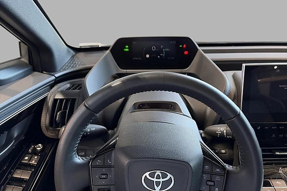 Toyota bZ4X 12 of 22