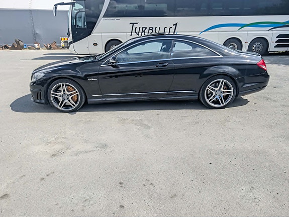 Mercedes-Benz CL63 19 of 25