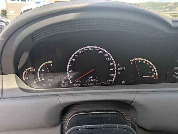 Mercedes-Benz CL63 21 of 25