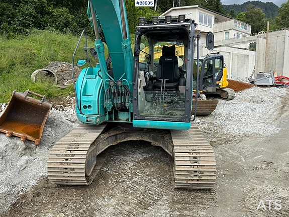 Kobelco Sk140SRLC-3 gravemaskin m/ tannskuffe, pusseskuffe og rototilt 16 of 28