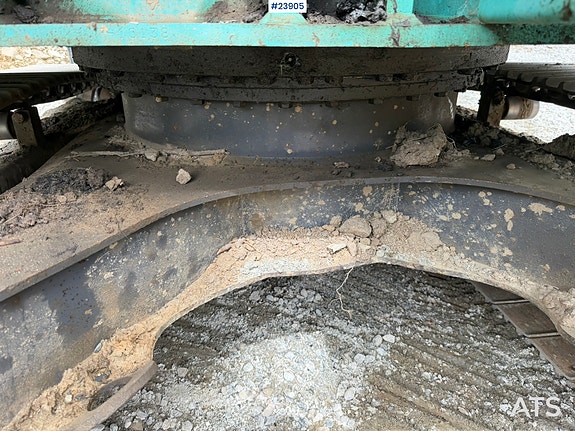 Kobelco Sk140SRLC-3 gravemaskin m/ tannskuffe, pusseskuffe og rototilt 8 of 28
