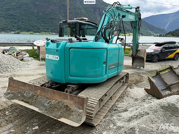 Kobelco Sk140SRLC-3 gravemaskin m/ tannskuffe, pusseskuffe og rototilt 7 of 28