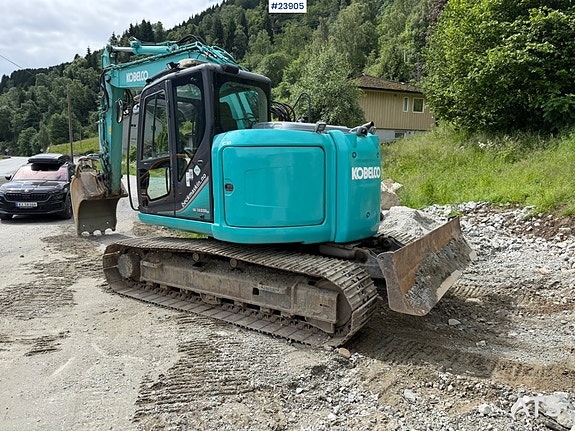 Kobelco Sk140SRLC-3 gravemaskin m/ tannskuffe, pusseskuffe og rototilt 4 of 5