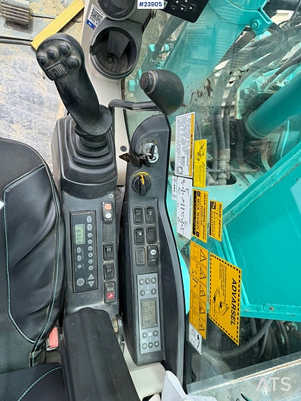 Kobelco Sk140SRLC-3 gravemaskin m/ tannskuffe, pusseskuffe og rototilt 20 of 28