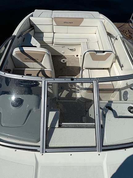 Bayliner 742 Cuddy m/Mercruicer 260 MPI V8 5,0 liter 17 of 25