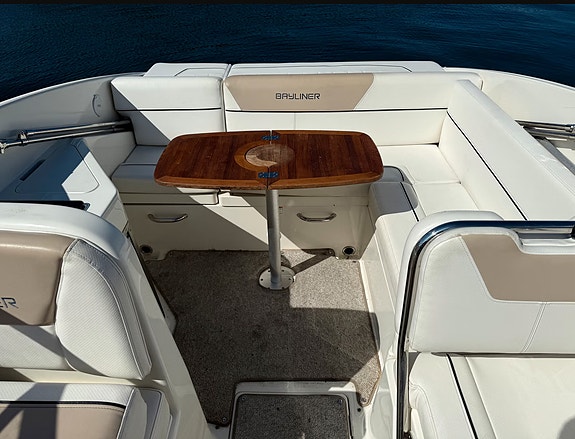 Bayliner 742 Cuddy m/Mercruicer 260 MPI V8 5,0 liter 11 of 25