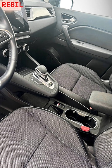 Renault Captur 10 of 22