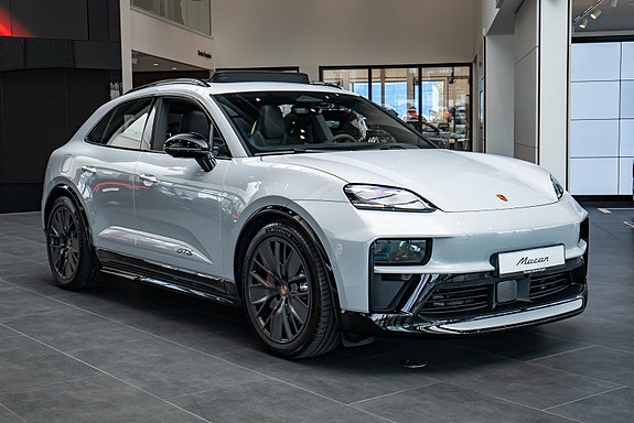 Porsche Macan 4 of 5