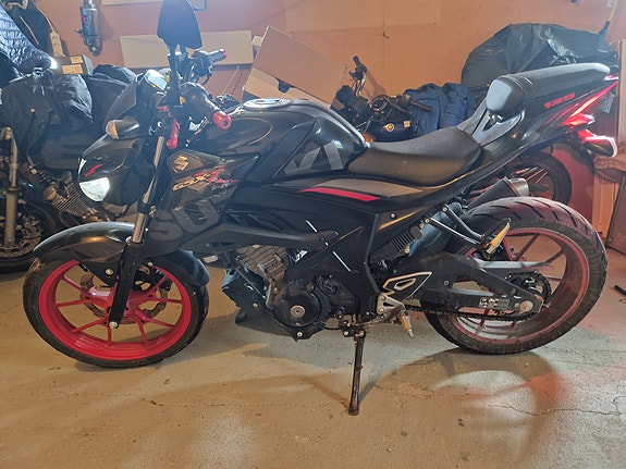 Suzuki GSX-S 125 2 of 5