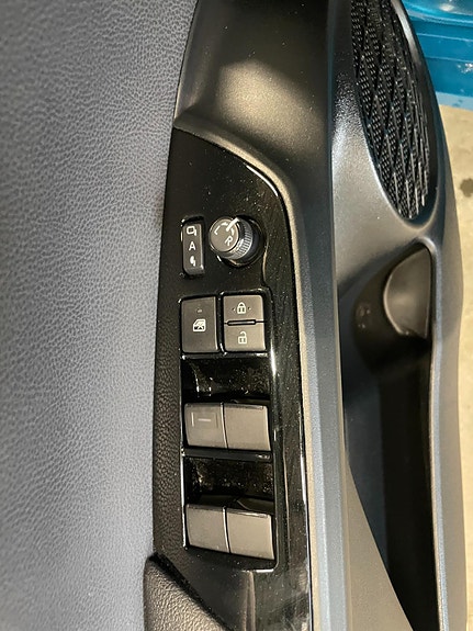 Toyota Prius Plug-in Hybrid 19 of 30