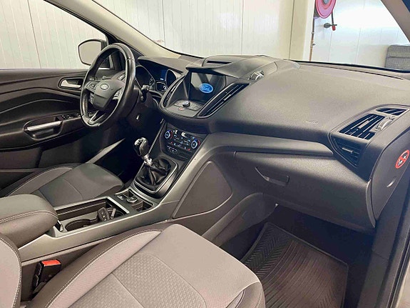 Ford Kuga 29 of 30